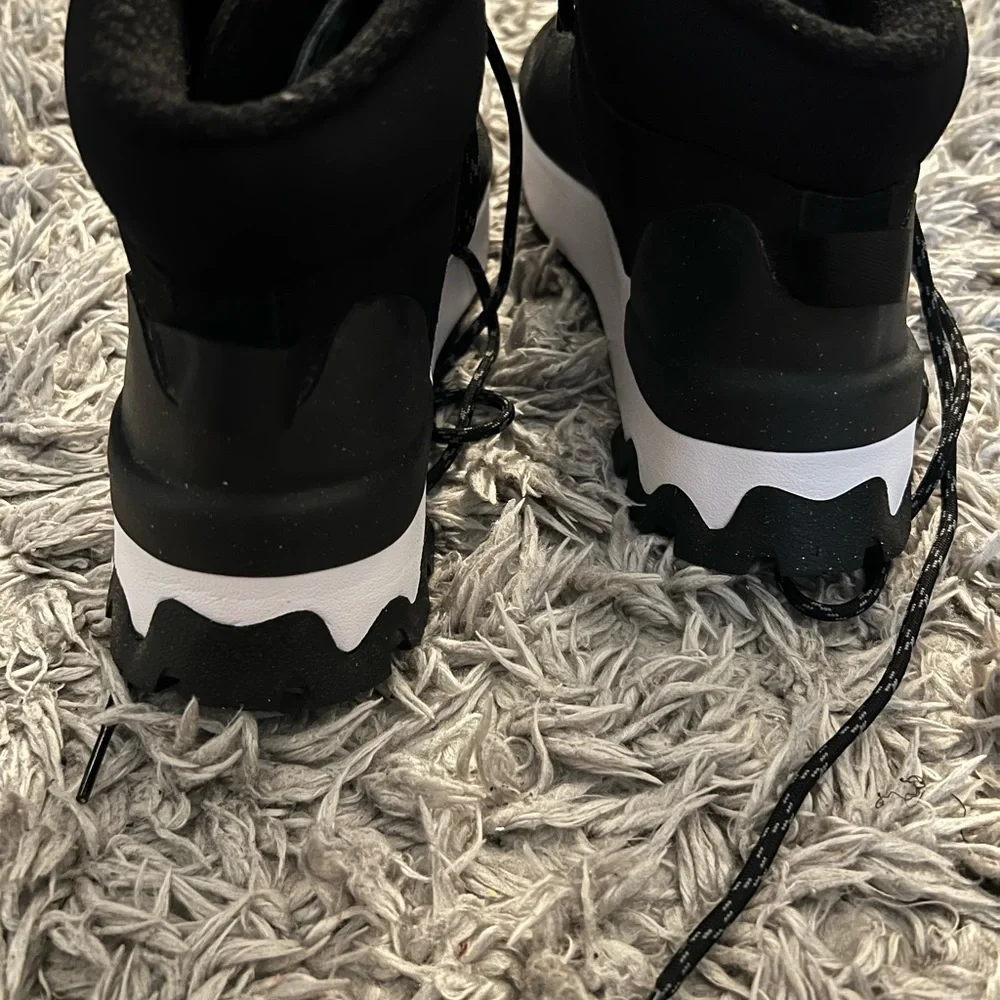 Nike City Classic boot womens new without box black/white size: 7.5 - Picture 7 of 8